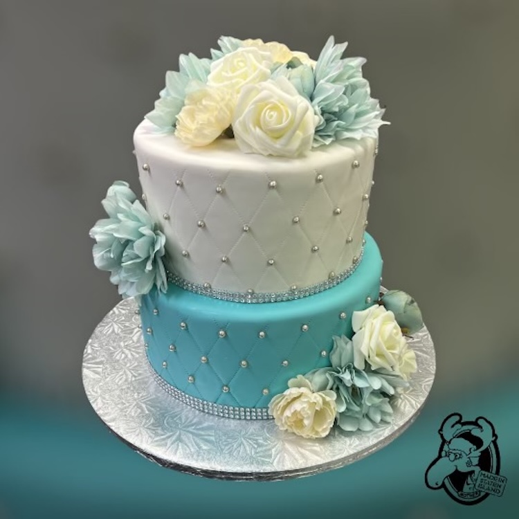 BLUE AND WHITE FLORAL CAKE