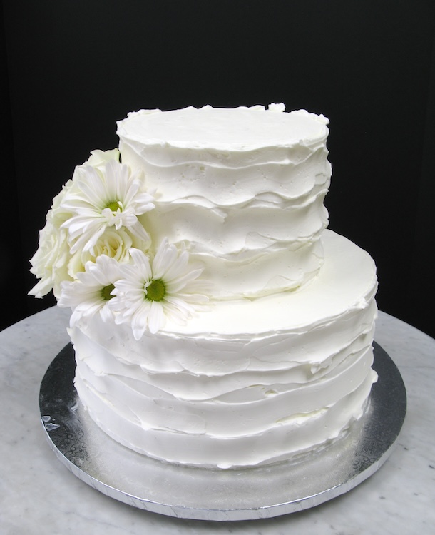 WHITE FLORAL CAKE